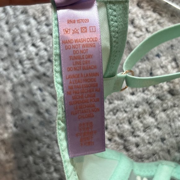Savage X Fenty Rihanna Mint Green Puff Daisy Womens Bra 34DD Lingerie Undergarme - Picture 11 of 12